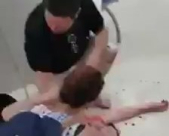  فيديو: مشهد متكرر - حراس الامن في مستشفى فولفسون يعتدون بالضرب على رجل وامرأة